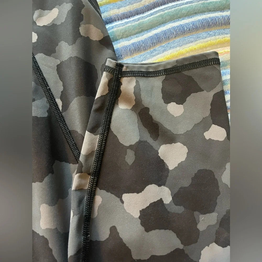 Athleta Lightning Camo 7/8 Tight - Picture 2 of 16